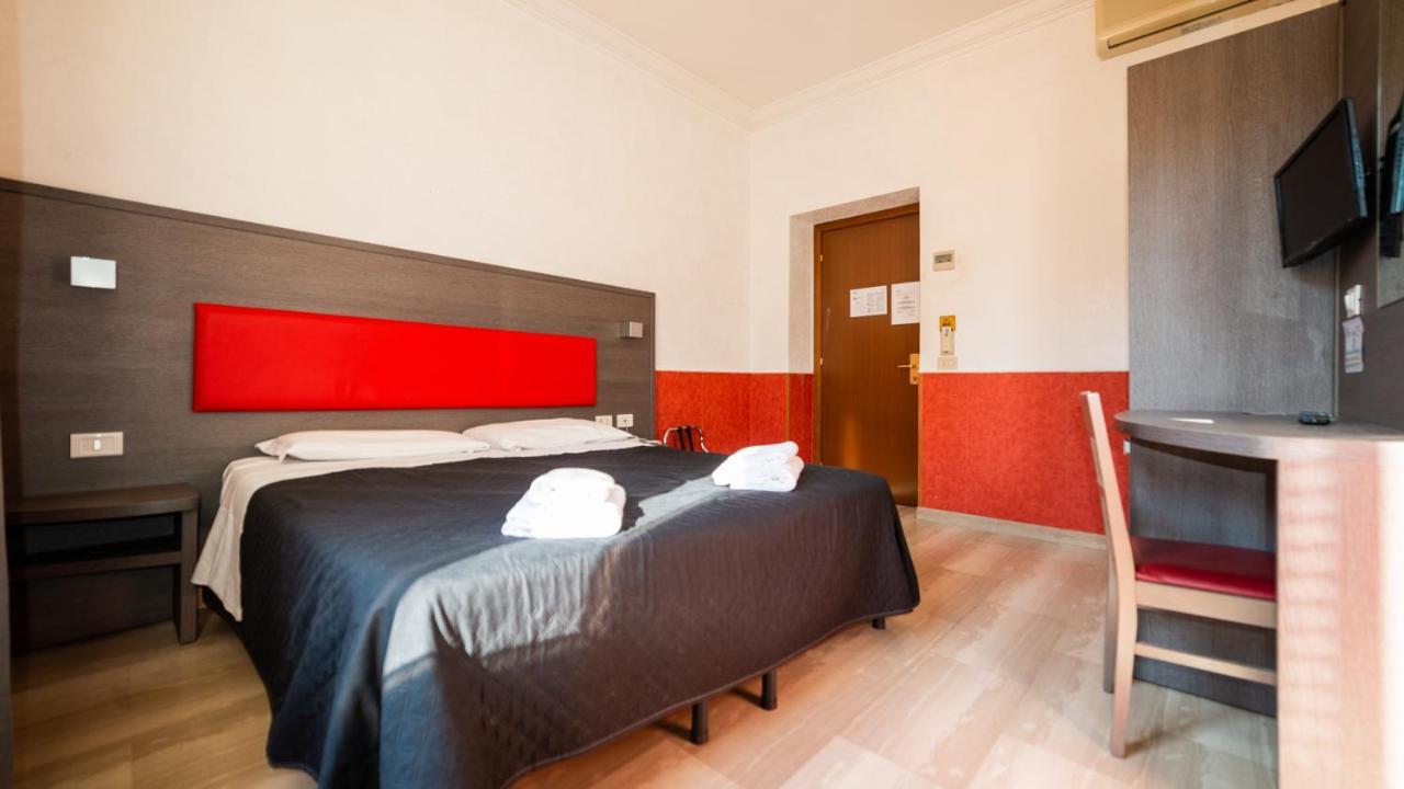 Hotel Center 2 Рим Екстериор снимка