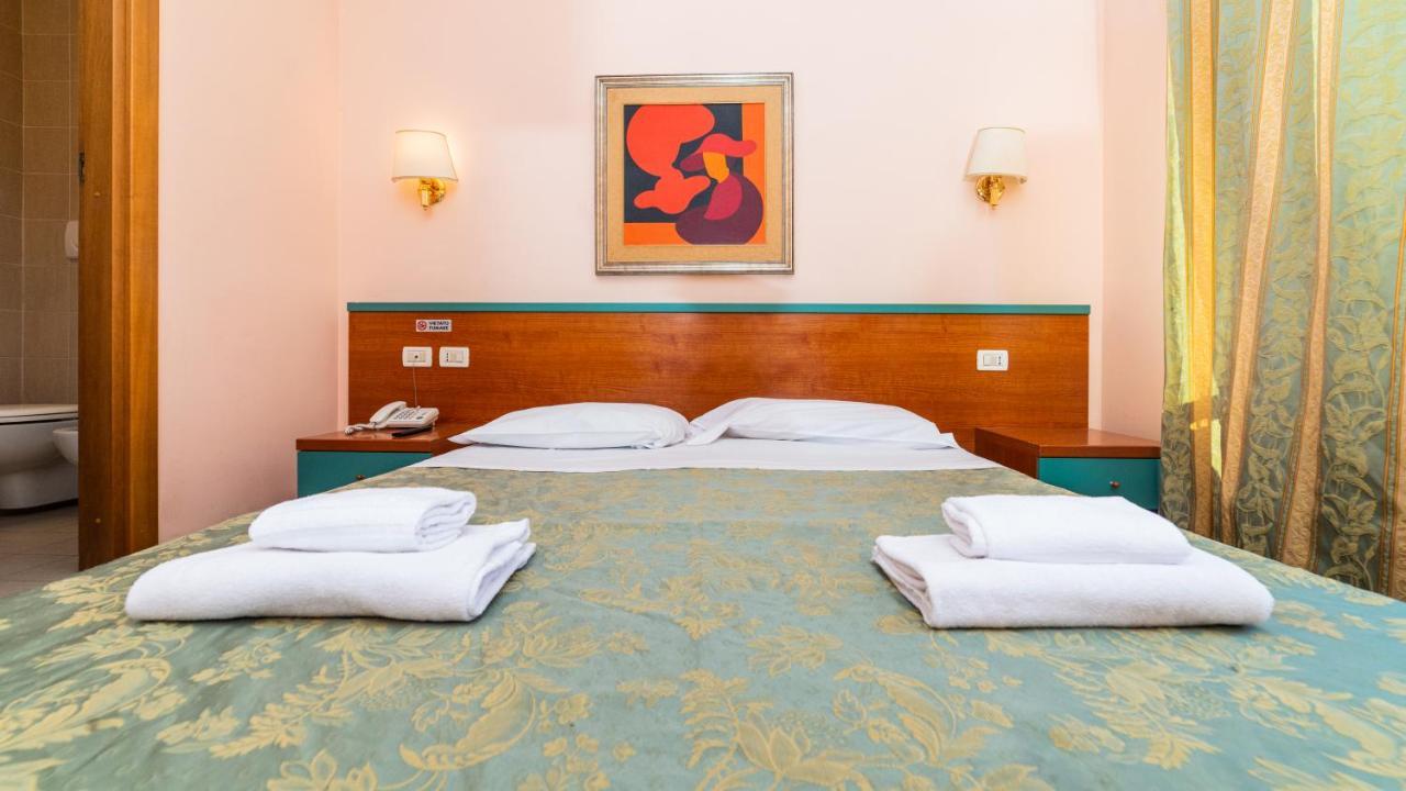 Hotel Center 2 Рим Екстериор снимка