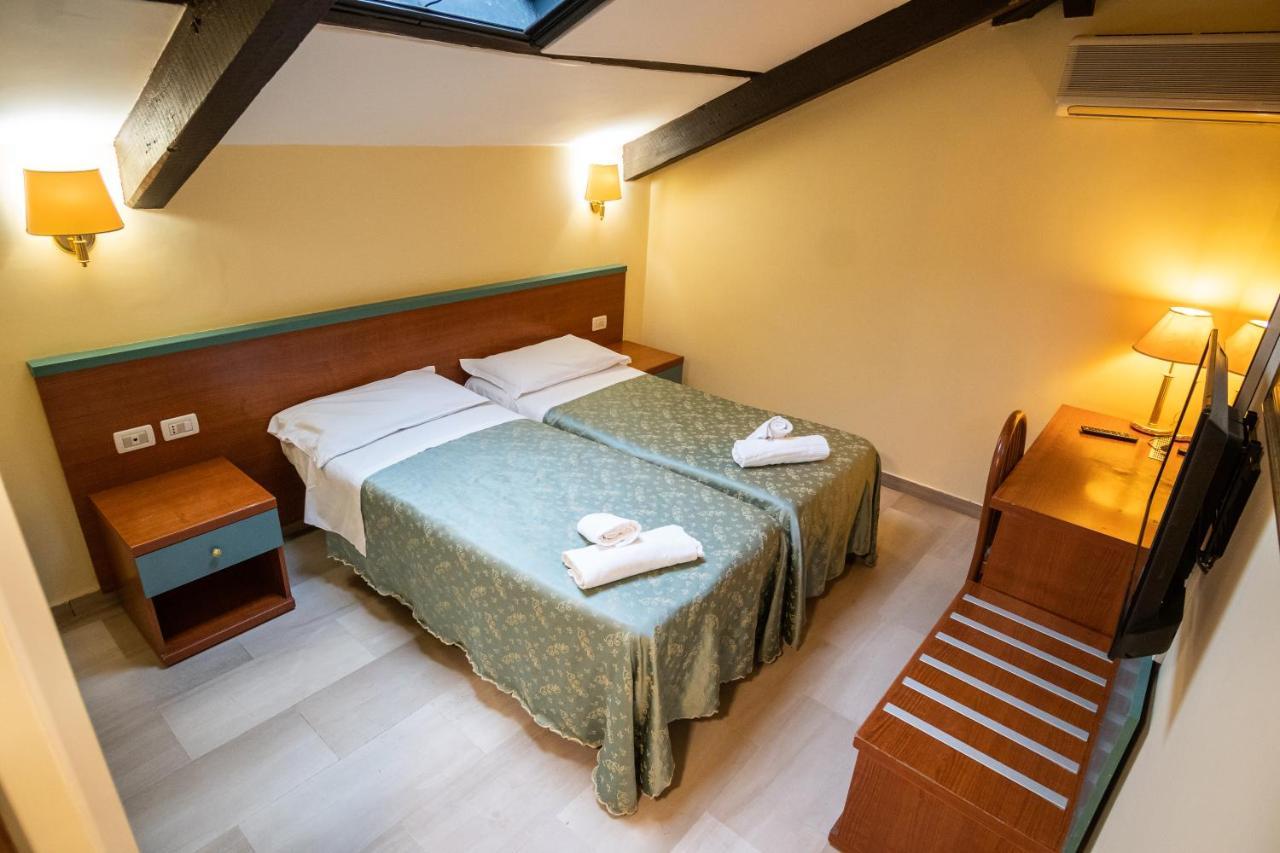 Hotel Center 2 Рим Екстериор снимка