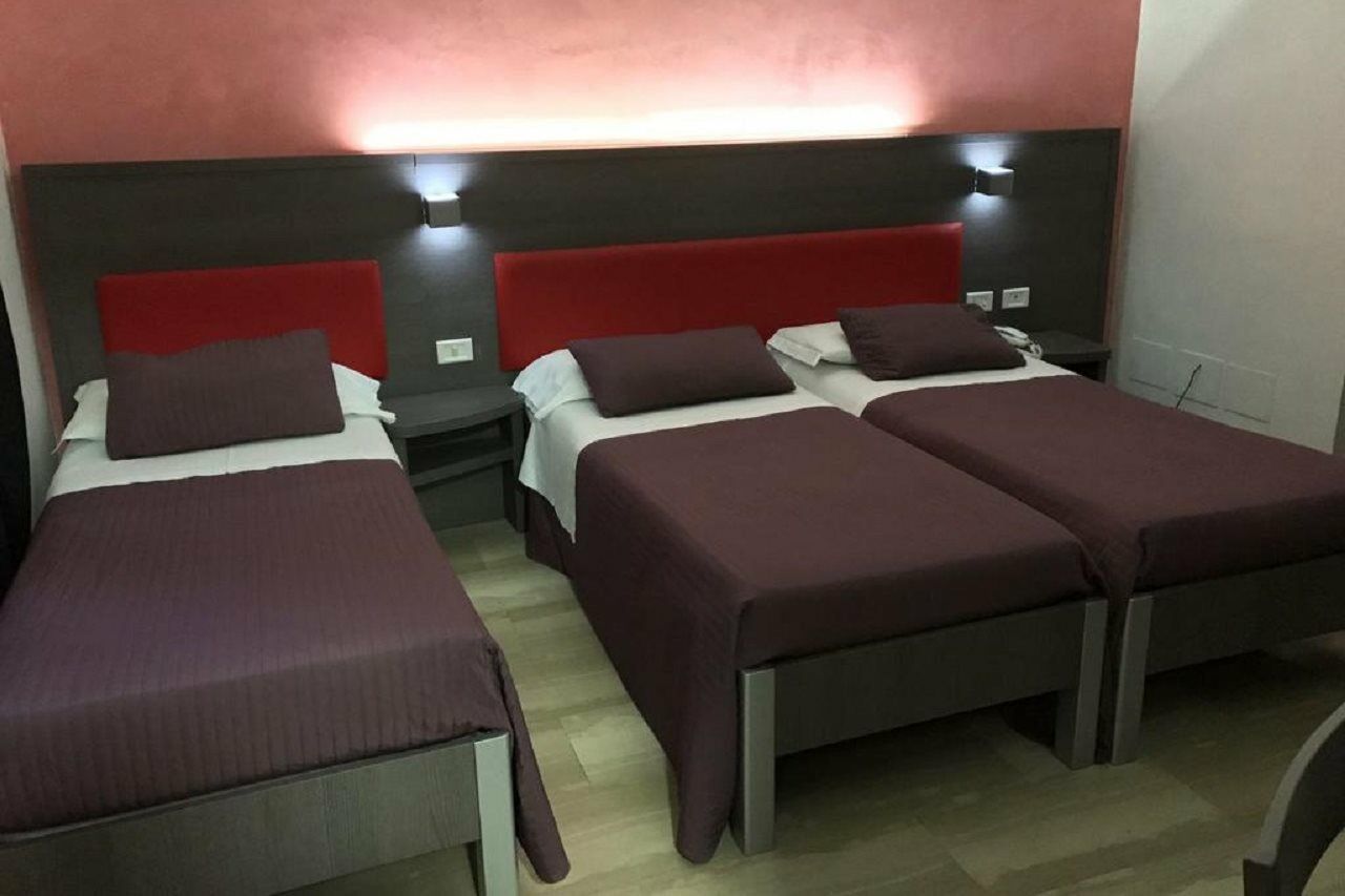 Hotel Center 2 Рим Екстериор снимка